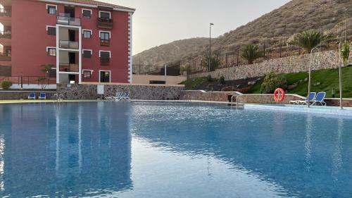 Moderno Apartamento En Residencial Con Piscina