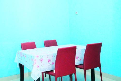 Rumah Sahabat ( Sewa 1 Rumah 12 Kamar )