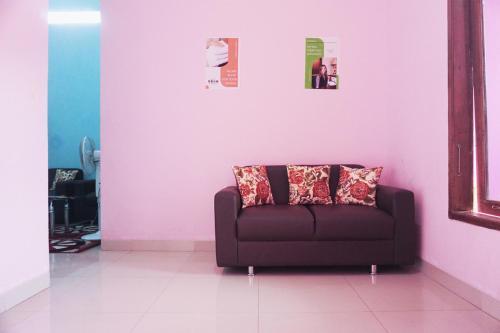 Rumah Sahabat ( Sewa 1 Rumah 12 Kamar )