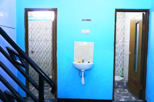 Rumah Sahabat ( Sewa 1 Rumah 12 Kamar )