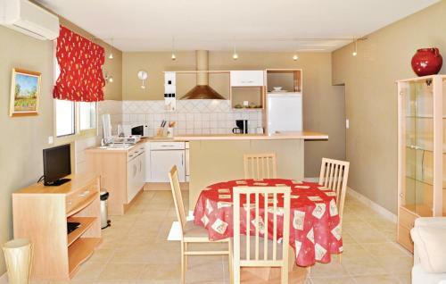 Holiday Home Mas Des Oliviers O-840