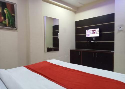 Hotel Krishna Palace Vastrapur