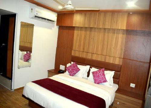 Hotel Palak Palace