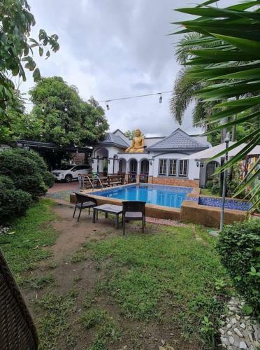 The Golden Buddha Villa