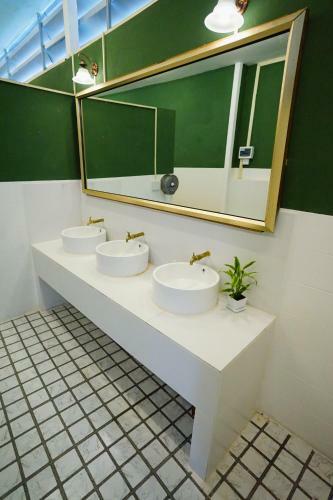 Barn Laos Hostel