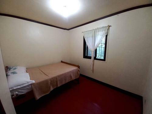 Lovely 4 Bedroom Apartment With Free Parking