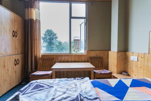 Hotel The Locals Manali