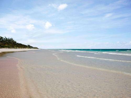 Villa Rosalita, Harbour Island, Bahamas
