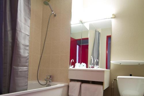 Hotel Arial