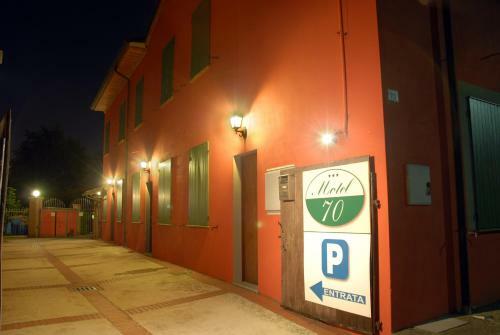 Hotel Motel 70