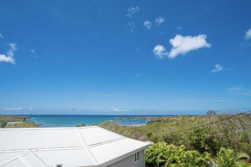Villa Resplendissante Avec 3ch, Piscine, Vue Mer