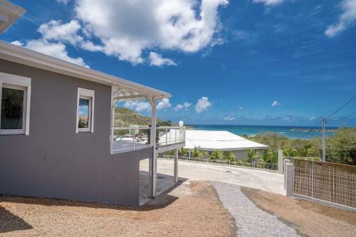 Villa Resplendissante Avec 3ch, Piscine, Vue Mer