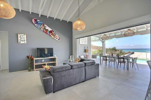 Villa Resplendissante Avec 3ch, Piscine, Vue Mer