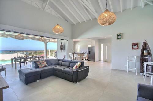 Villa Resplendissante Avec 3ch, Piscine, Vue Mer