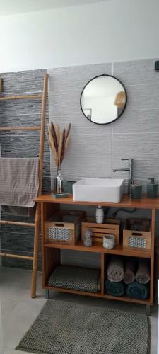 Bungalow Ti Garden Et Son Jacuzzi Priv� � Ste Luce