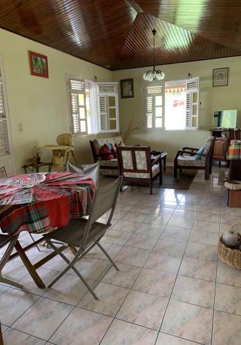 Apartamento H�bergement Mouchas F4 - Dans Villa Les Polycias