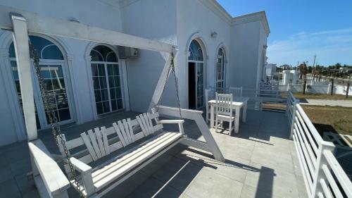 Hostal Astara Boulevard Village