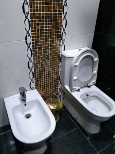 Hostal Rj Tourism And Guest House