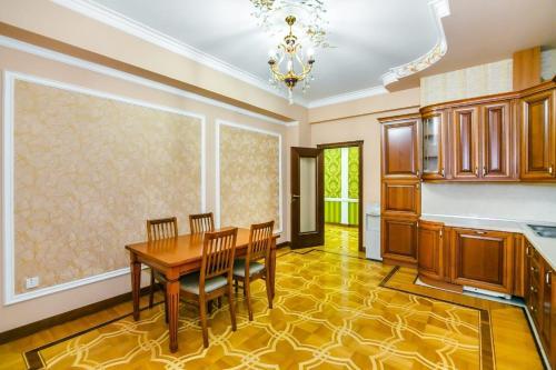 Vip Apartment Nizami 63