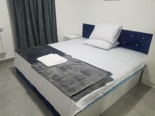Pak Az Hotel