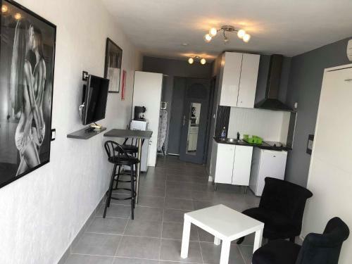 Apartamento Studio H�liopolis Village Naturiste