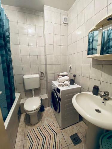 Eight Apartment