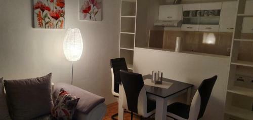Elena Apartman