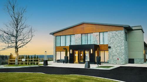 Hotel Mount Alverno Luxury Resorts