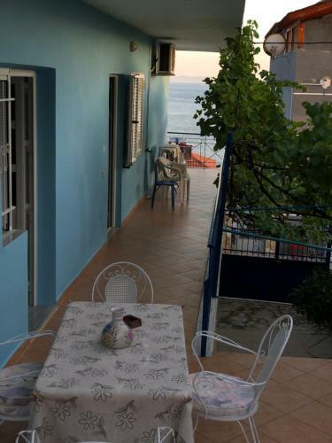 Hostal Dina House
