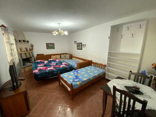 Pineside Rooms
