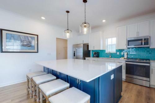 Peek-a-bay By Gold Star Vacation Rentals