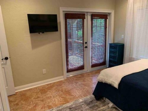 Bear Pt Pet Friendly Retreat