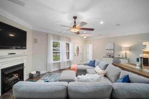 Bear Pt Pet Friendly Retreat