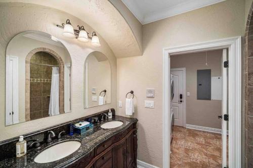 Bear Pt Pet Friendly Retreat