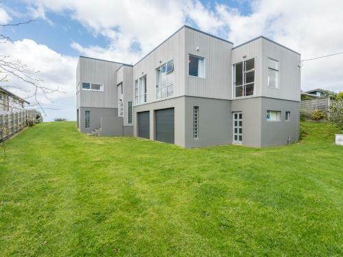 Roberts Retreat - Mangawhai Holiday Home