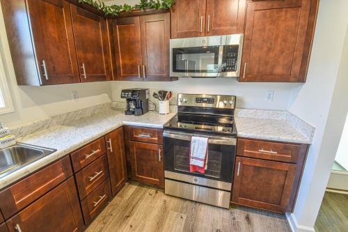 Charming & Comfy - Close To Stadium & Campus - Parents - Game Weekend