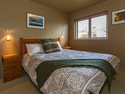 Waimarino Lodge - National Park Holiday Home
