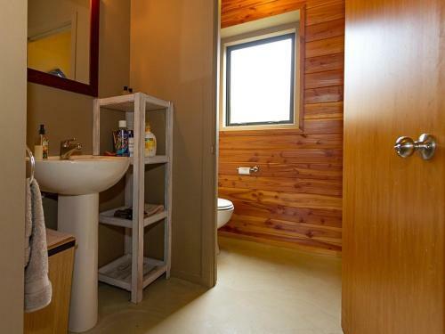 Waimarino Lodge - National Park Holiday Home