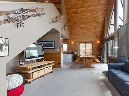 Waimarino Lodge - National Park Holiday Home