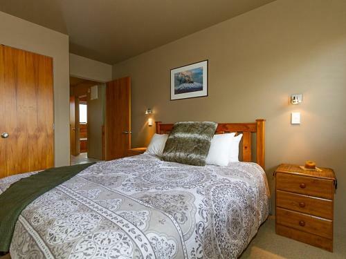 Waimarino Lodge - National Park Holiday Home