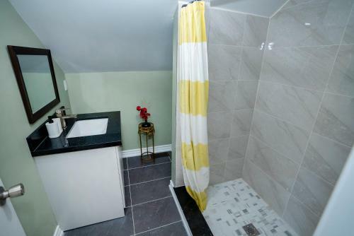 Cute 2-story, 2-bdrm Loft, Mins To Beach And Lake