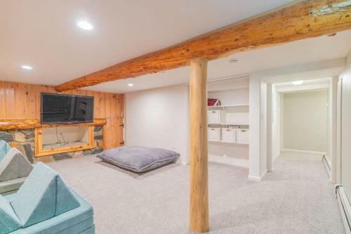 The Chetana Ridge Cabin