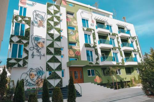 Ledina Hotel