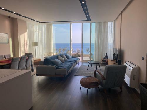 Spacious 4-bedroom Villa With Green Outdoor Spaces