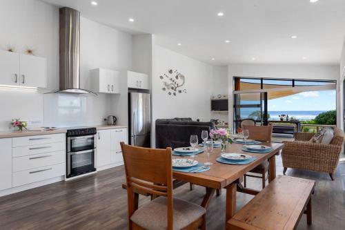 The Golden Spot - Ohope Holiday Home