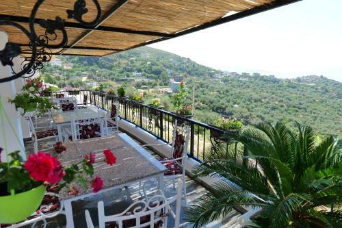 Bed & Breakfast Vila Panorama Piqeras