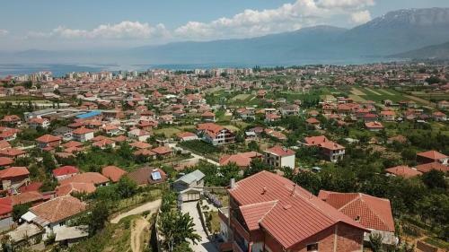 Bed & Breakfast Topalli Vila