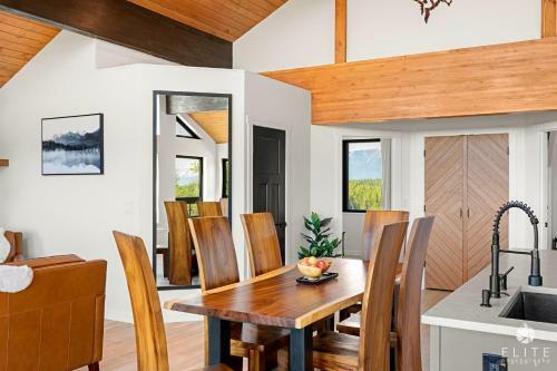 Villa Luxury Living At The Eagles Perch Palmer Ak