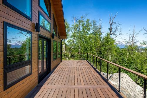 Villa Luxury Living At The Eagles Perch Palmer Ak