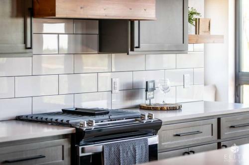 Villa Luxury Living At The Eagles Perch Palmer Ak